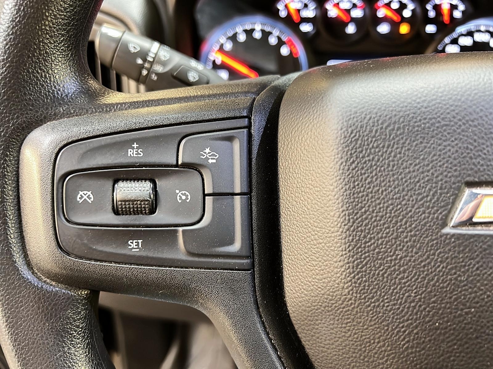 Chevrolet Silverado 1500 CUSTOM CREW CAB 4X4 2023 - image #18