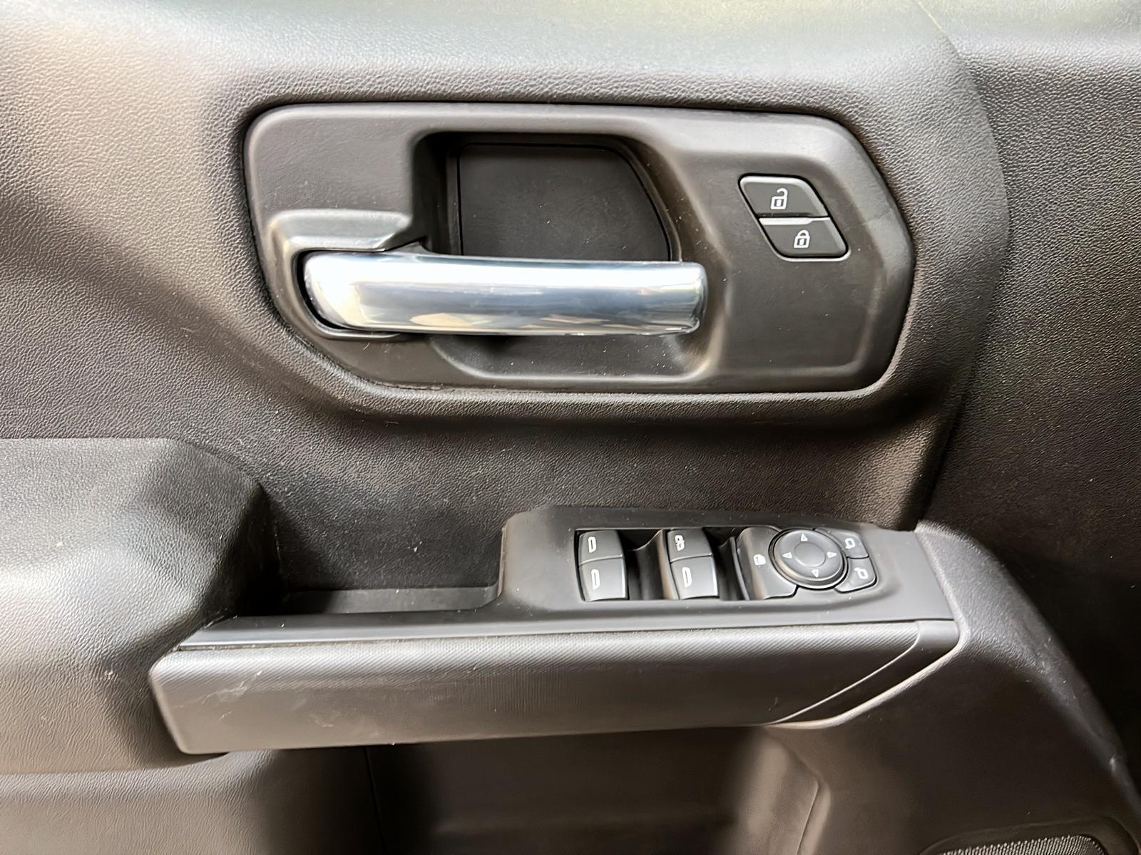 Chevrolet Silverado 1500 2023 - Image #20