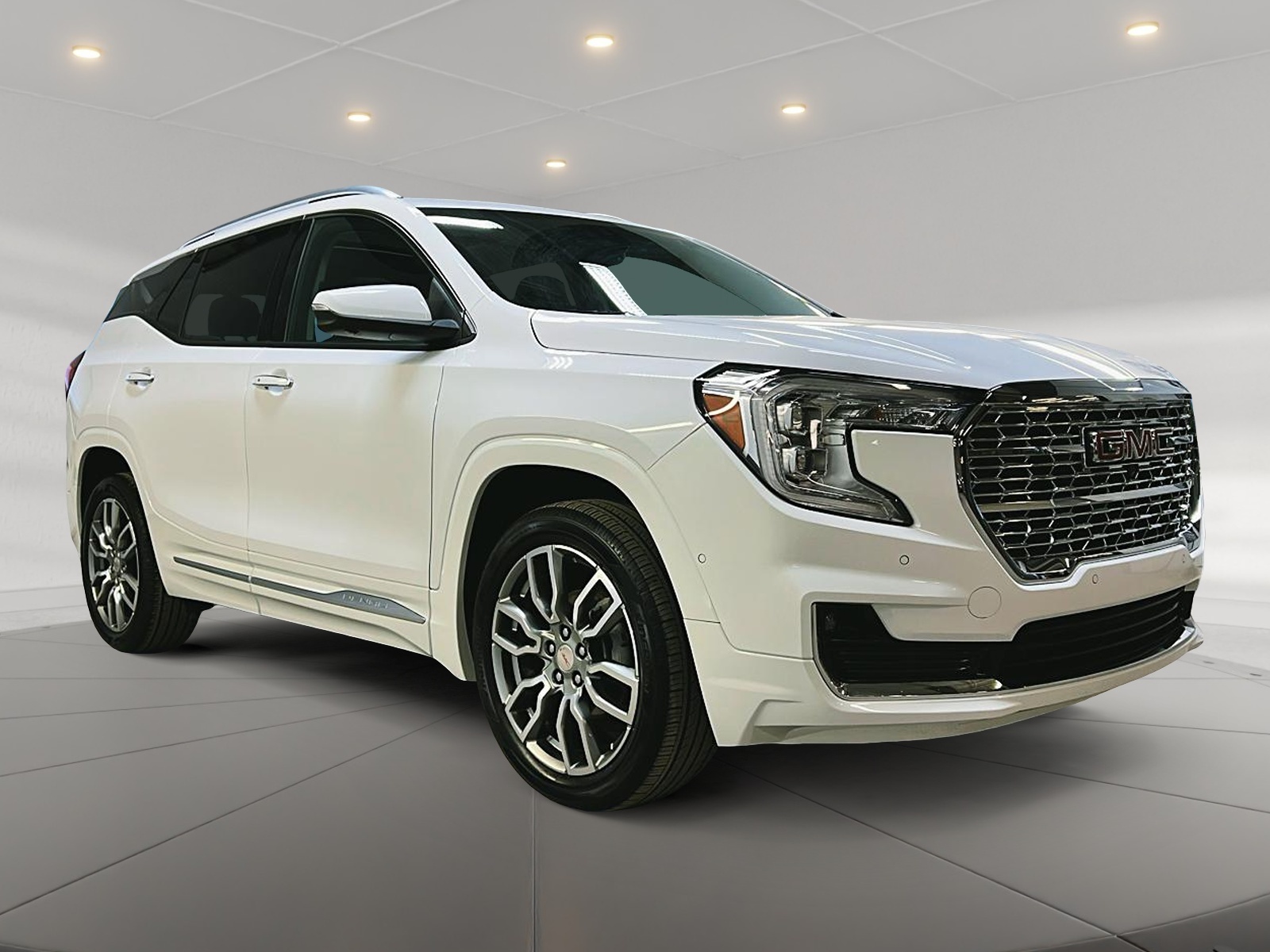 GMC Terrain 2023 - Image #3