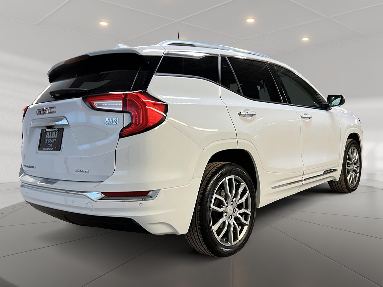 GMC Terrain 2023 - Image #4