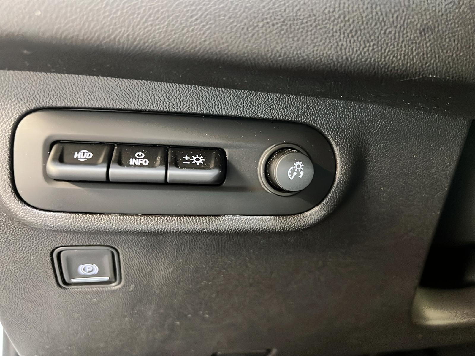 GMC Terrain 2023 - Image #23