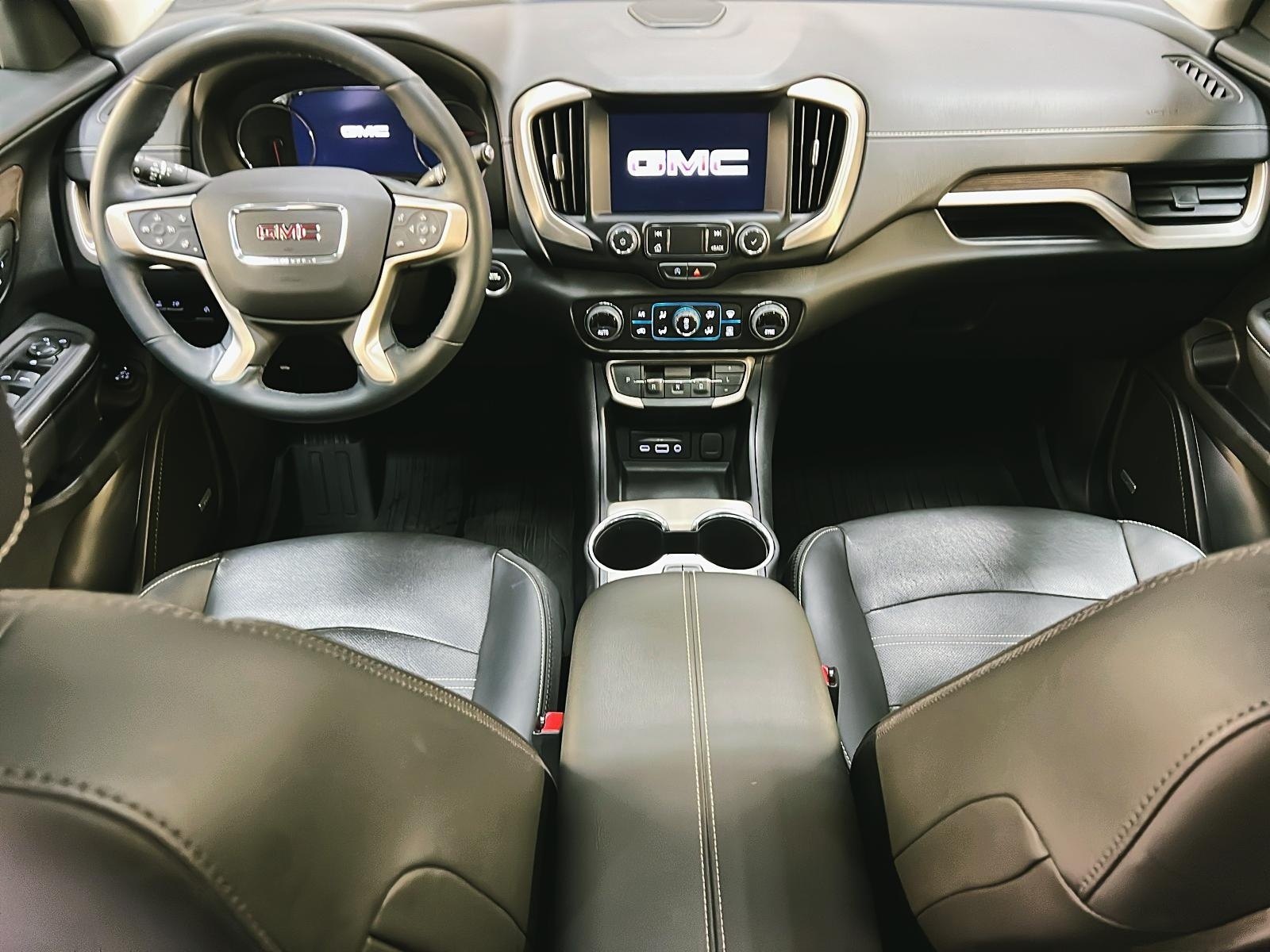 GMC Terrain 2023 - Image #11