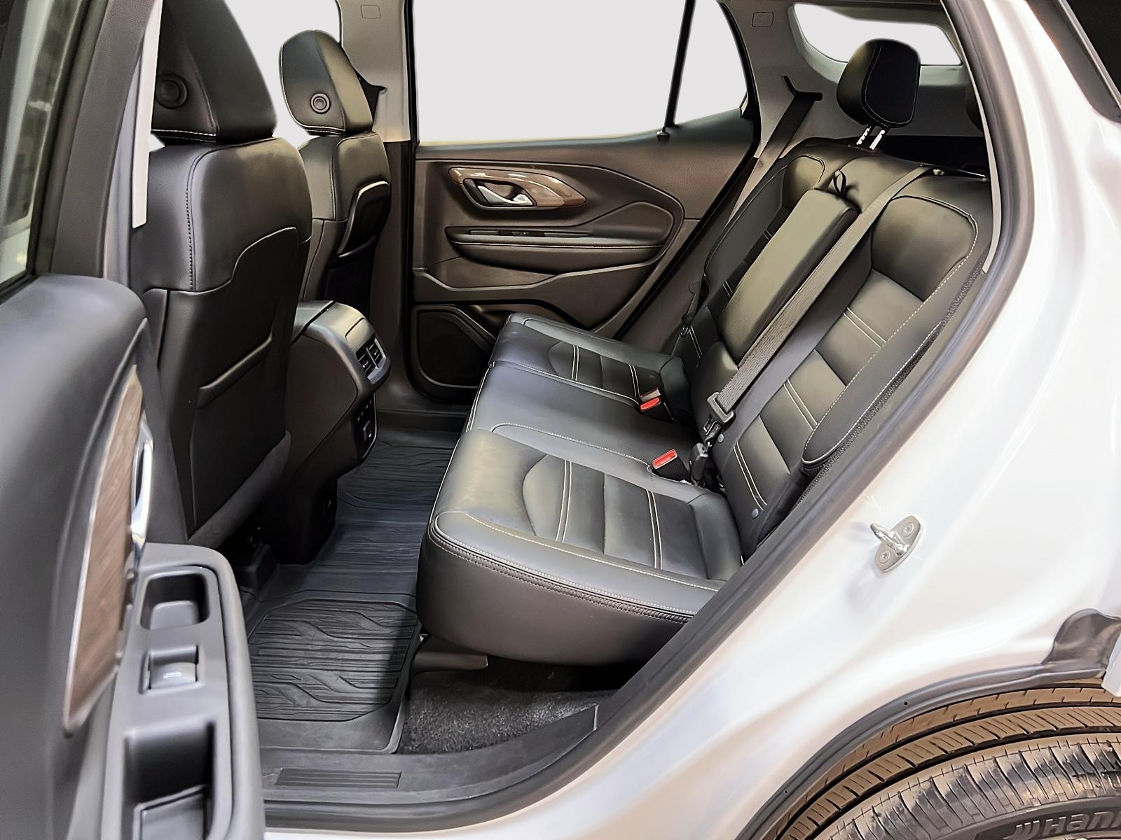 GMC Terrain 2023 - Image #9