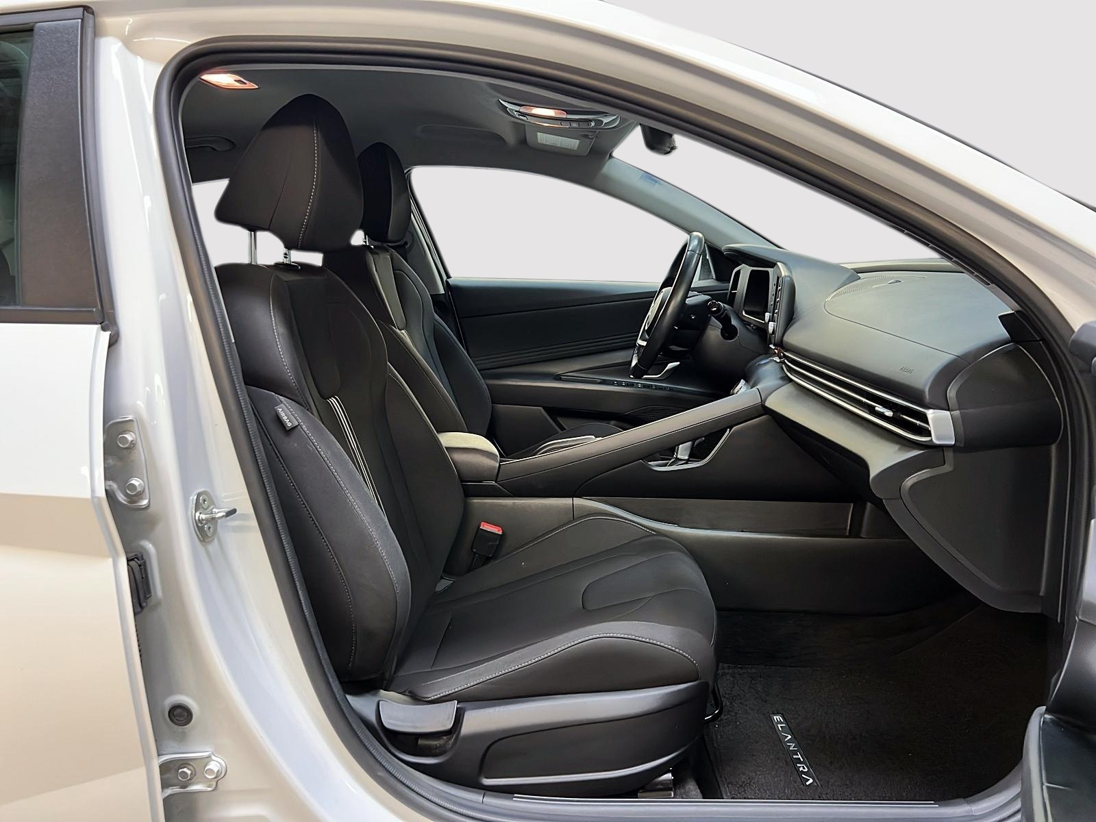 Hyundai Elantra 2024 - Image #8