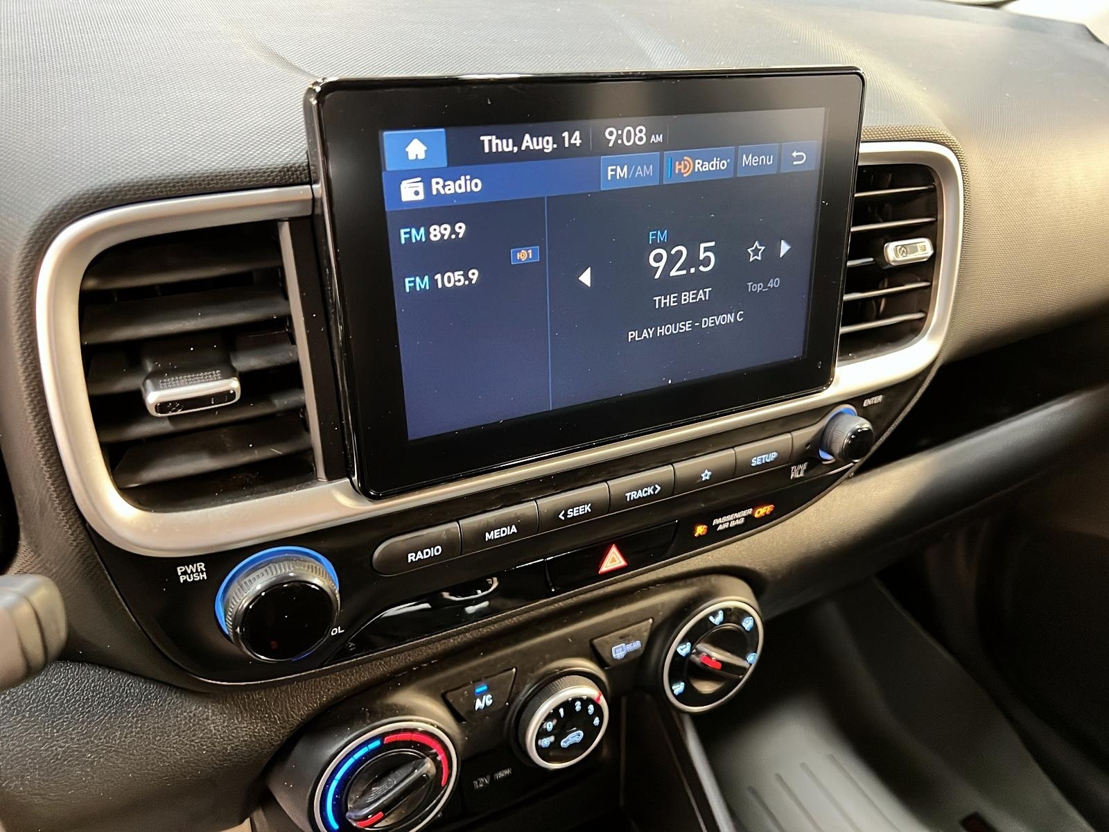 Hyundai Venue ESSENTIAL 2024 - image #15