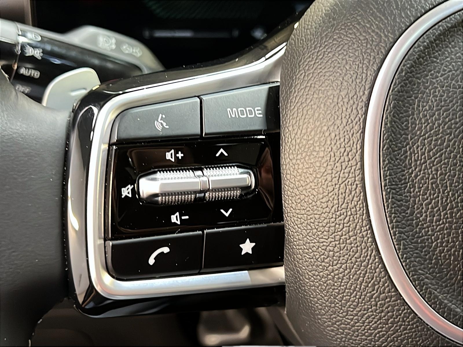 Kia Sorento X-LINE CUIR TOIT PANO NAV 4RM 2024 - image #23
