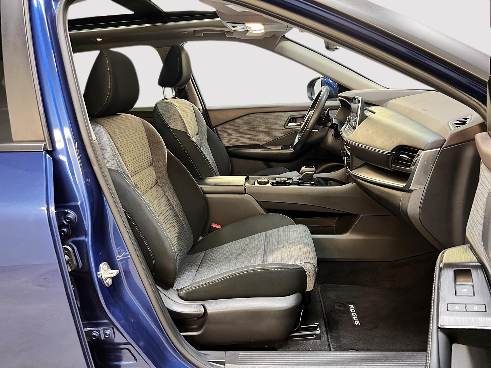Nissan Rogue SV TOIT PANO 4RM 2023 - image #8