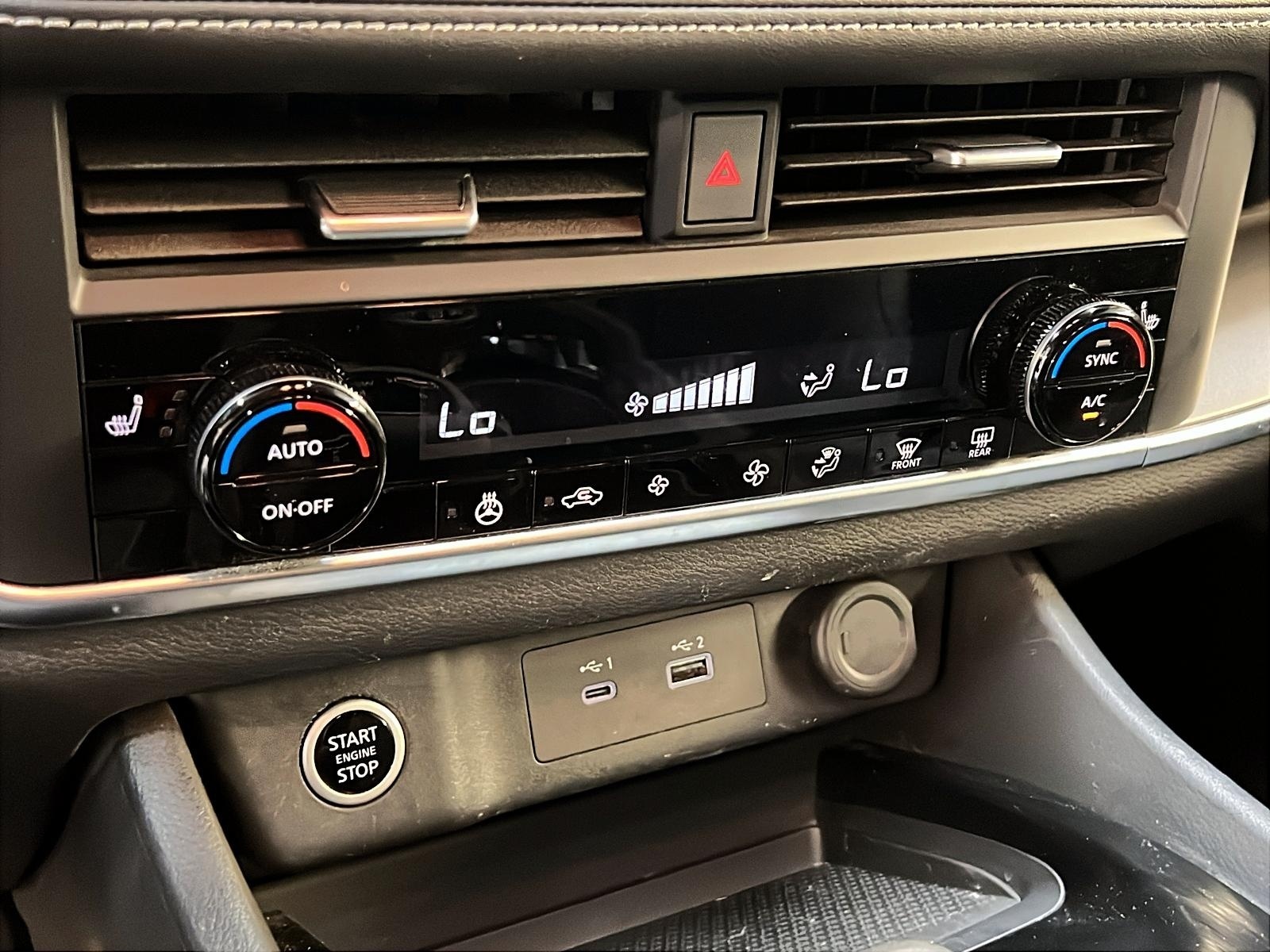 Nissan Rogue SV TOIT PANO 4RM 2023 - image #15