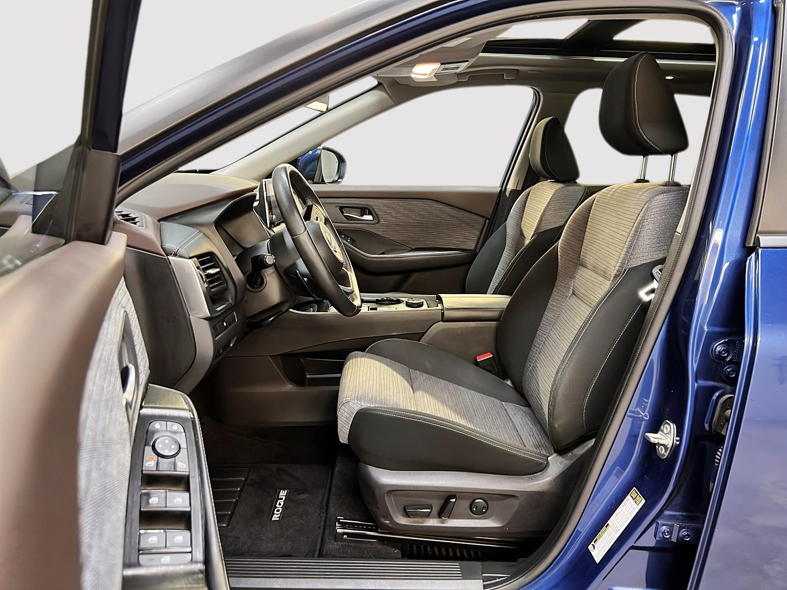 Nissan Rogue SV TOIT PANO 4RM 2023 - image #7