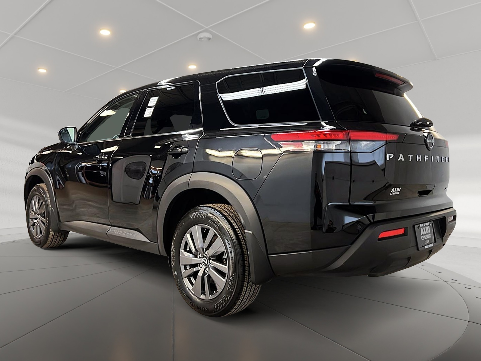 Nissan Pathfinder S 4RM 2023 - image #6