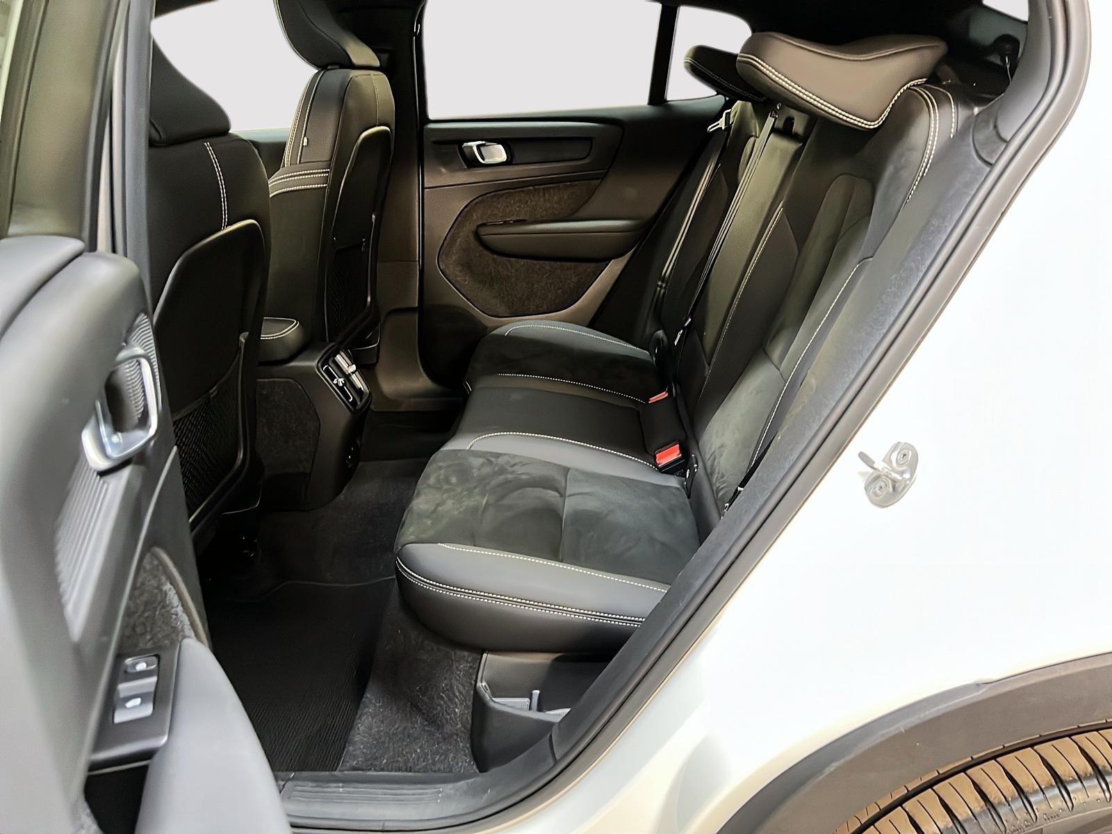 Volvo C40 2022 - Image #9