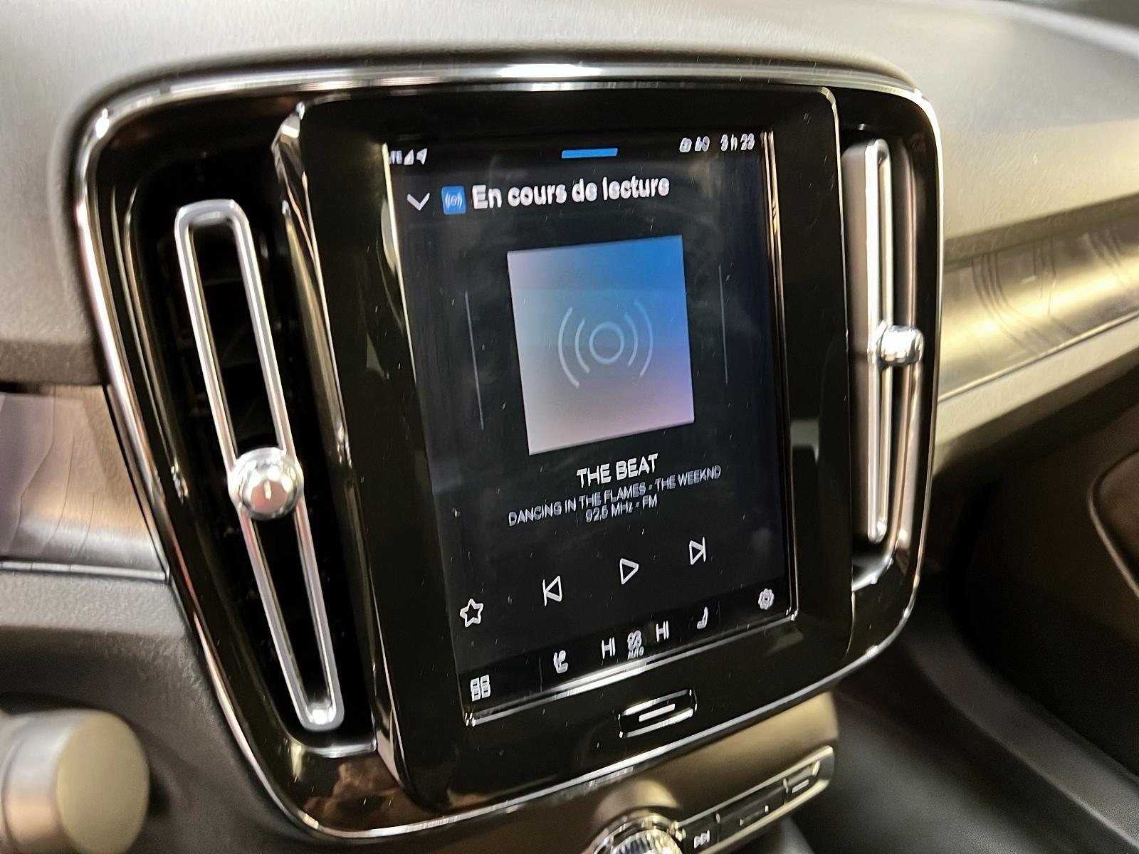 Volvo C40 2022 - Image #17