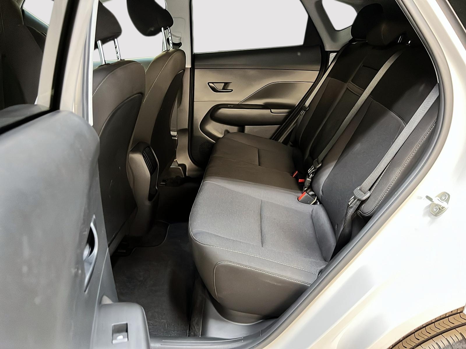 Hyundai Kona EV PREFERRED NAV 2024 - image #9