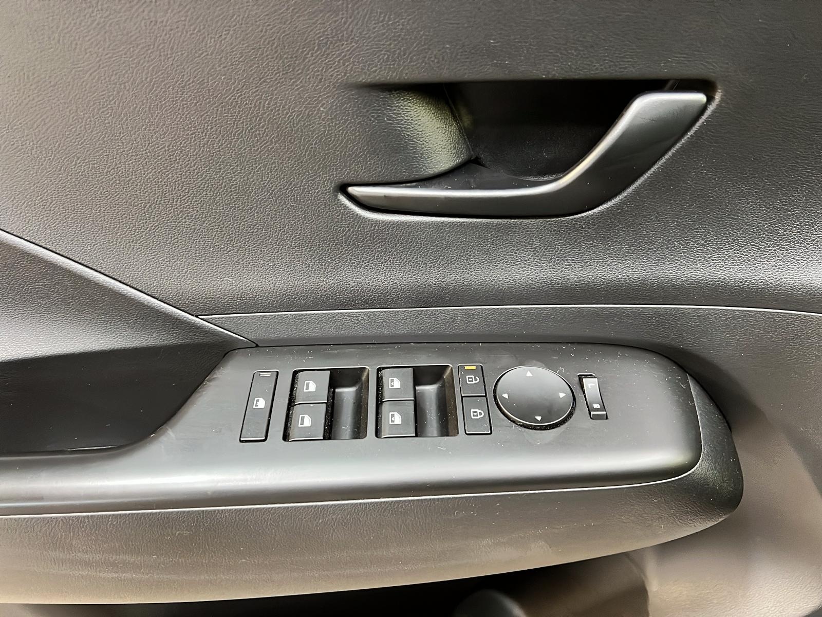 Hyundai Kona EV PREFERRED NAV 2024 - image #21