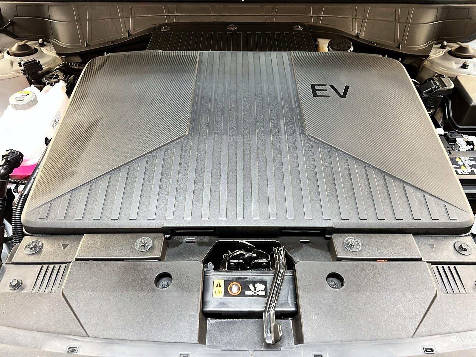 Hyundai Kona EV PREFERRED NAV 2024 - image #11