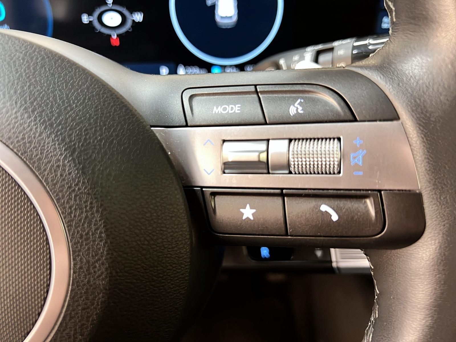 Hyundai Kona EV PREFERRED NAV 2024 - image #18