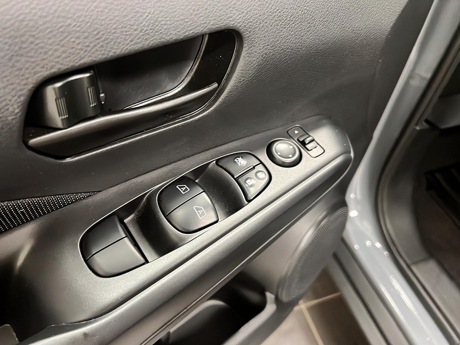 Nissan Kicks S 2022 - image #9