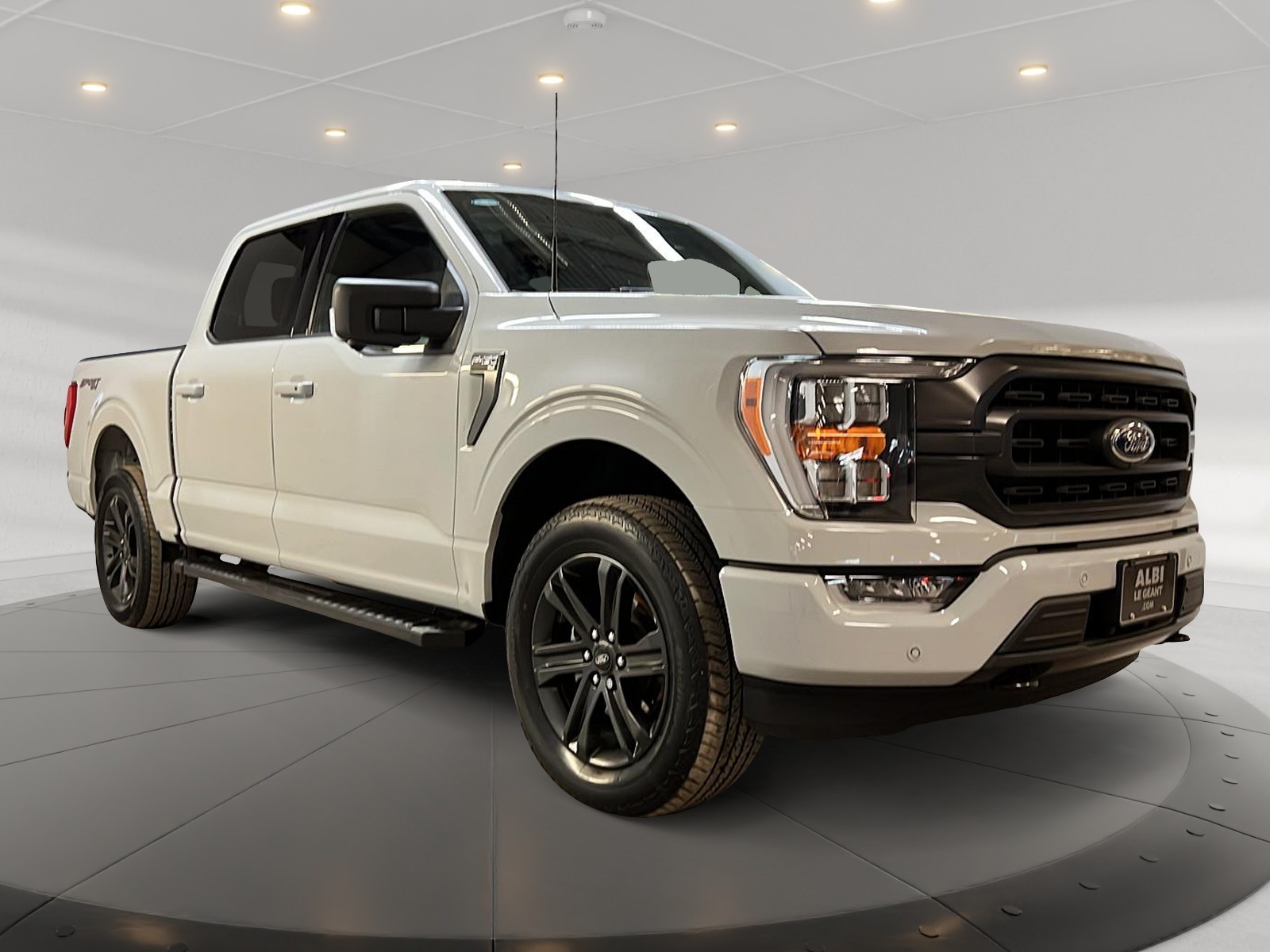 Ford F-150 XLT SUPER CREW TOIT PANO NAV 4X4 2023 - image #3