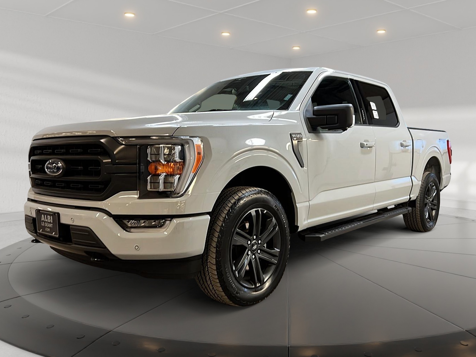 Ford F-150 XLT SUPER CREW TOIT PANO NAV 4X4 2023 - image #1