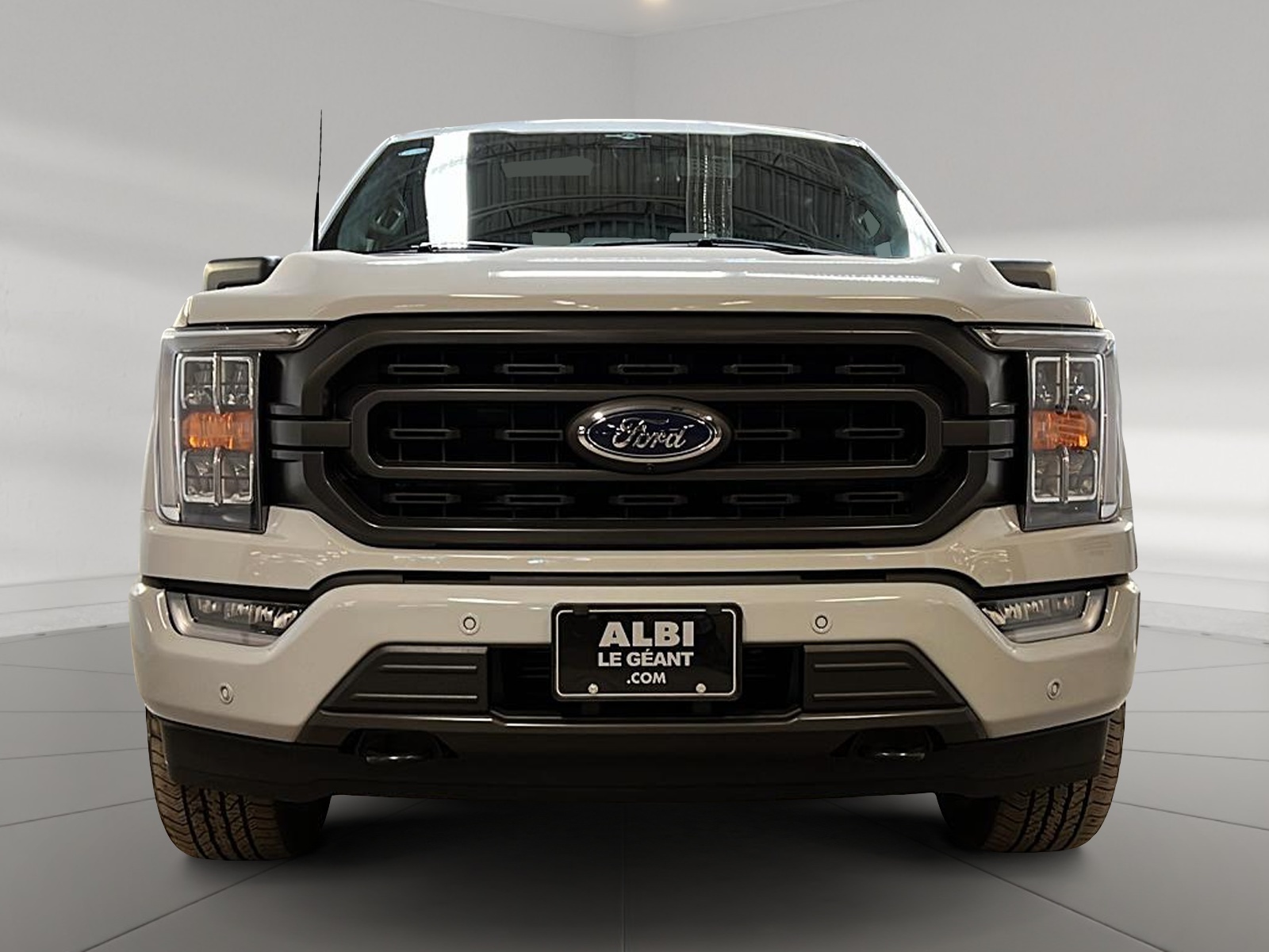 Ford F-150 XLT SUPER CREW TOIT PANO NAV 4X4 2023 - image #2