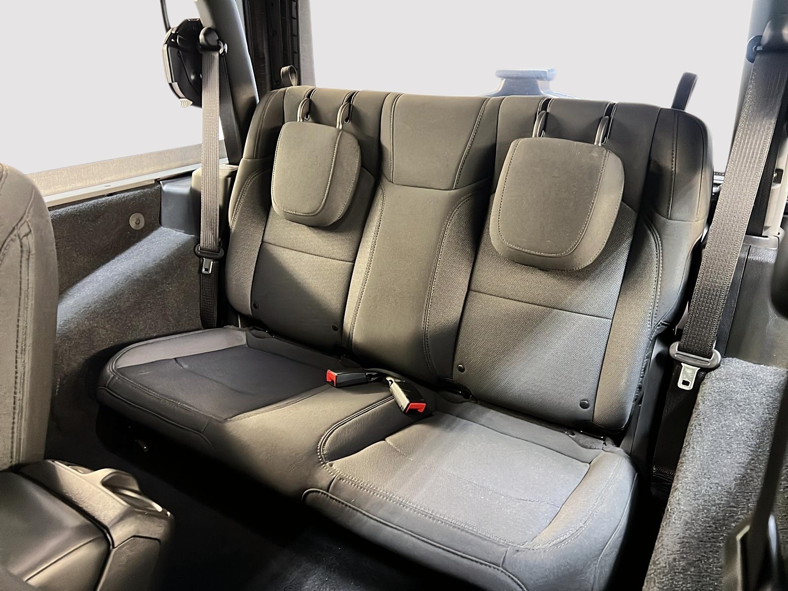 Jeep Wrangler SPORT 4X4 2023 - image #9