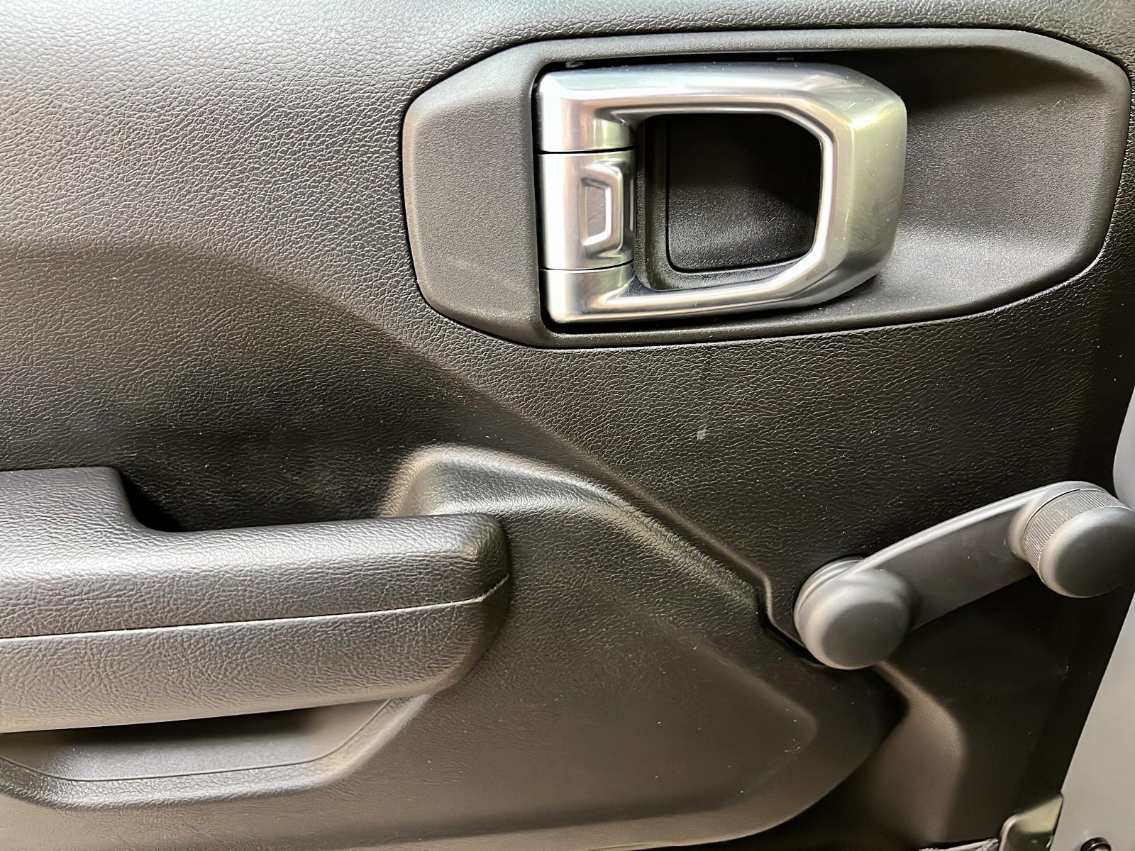 Jeep Wrangler 2023 - Image #21