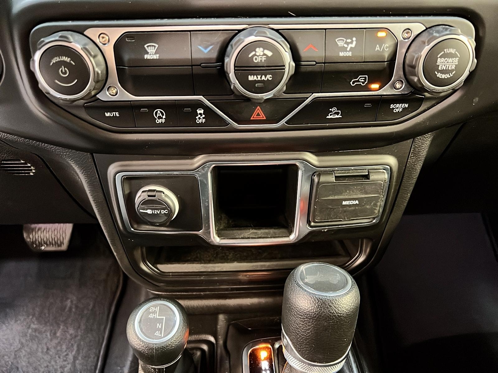 Jeep Wrangler 2023 - Image #14