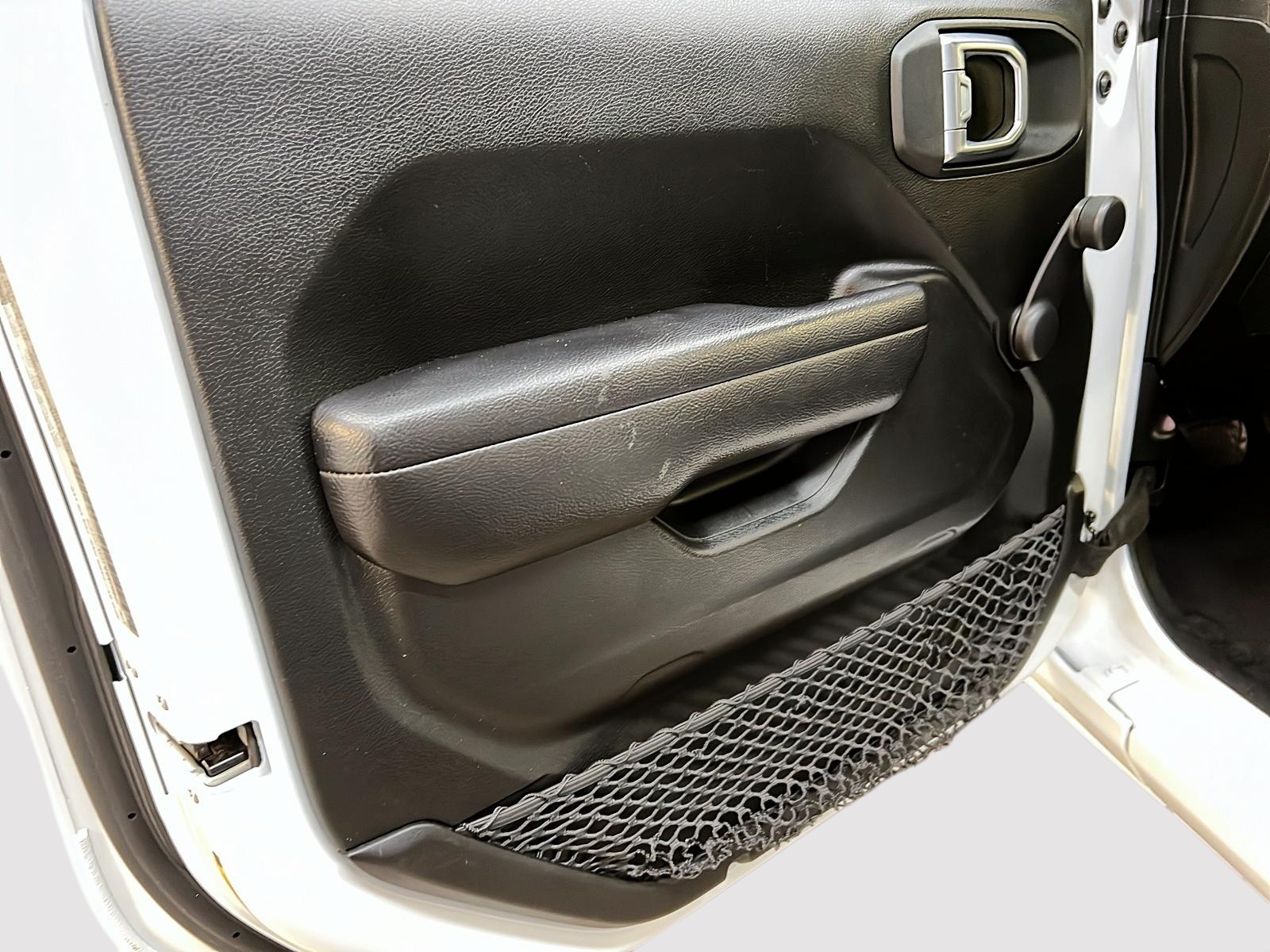 Jeep Wrangler 2023 - Image #22