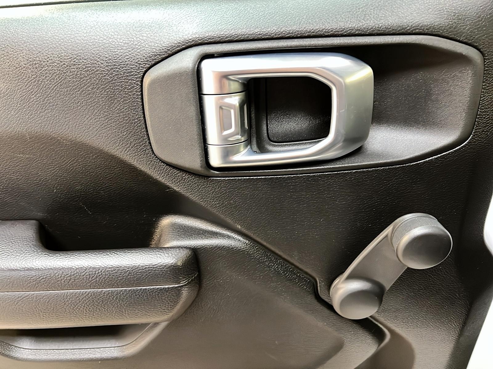 Jeep Wrangler 2023 - Image #21