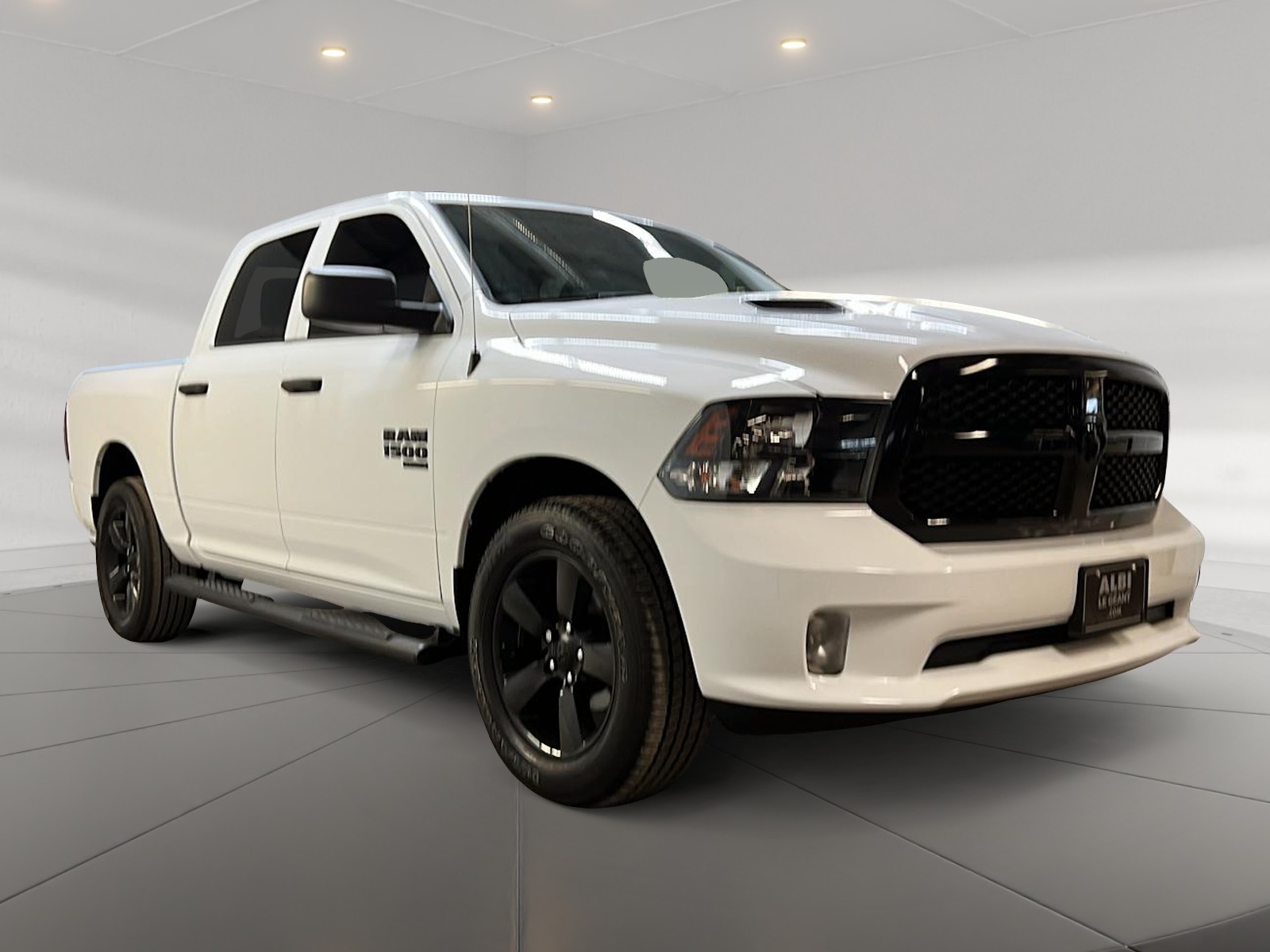 RAM 1500 Classic 2023 - Image #3
