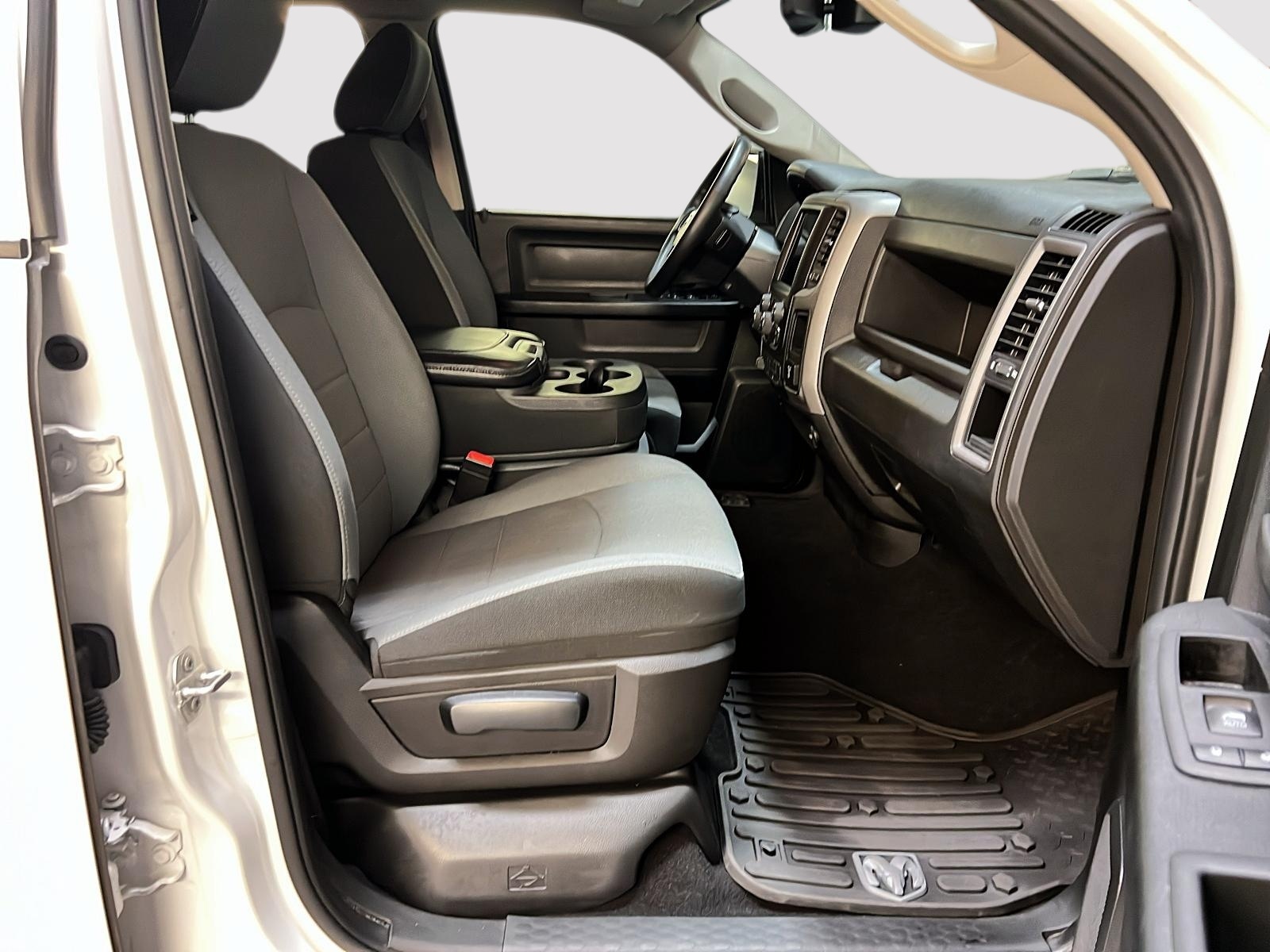 RAM 1500 Classic 2023 - Image #8
