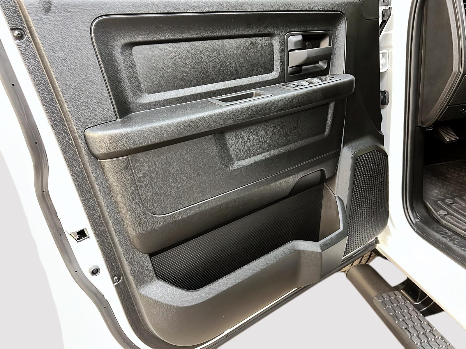 RAM 1500 Classic 2023 - Image #21