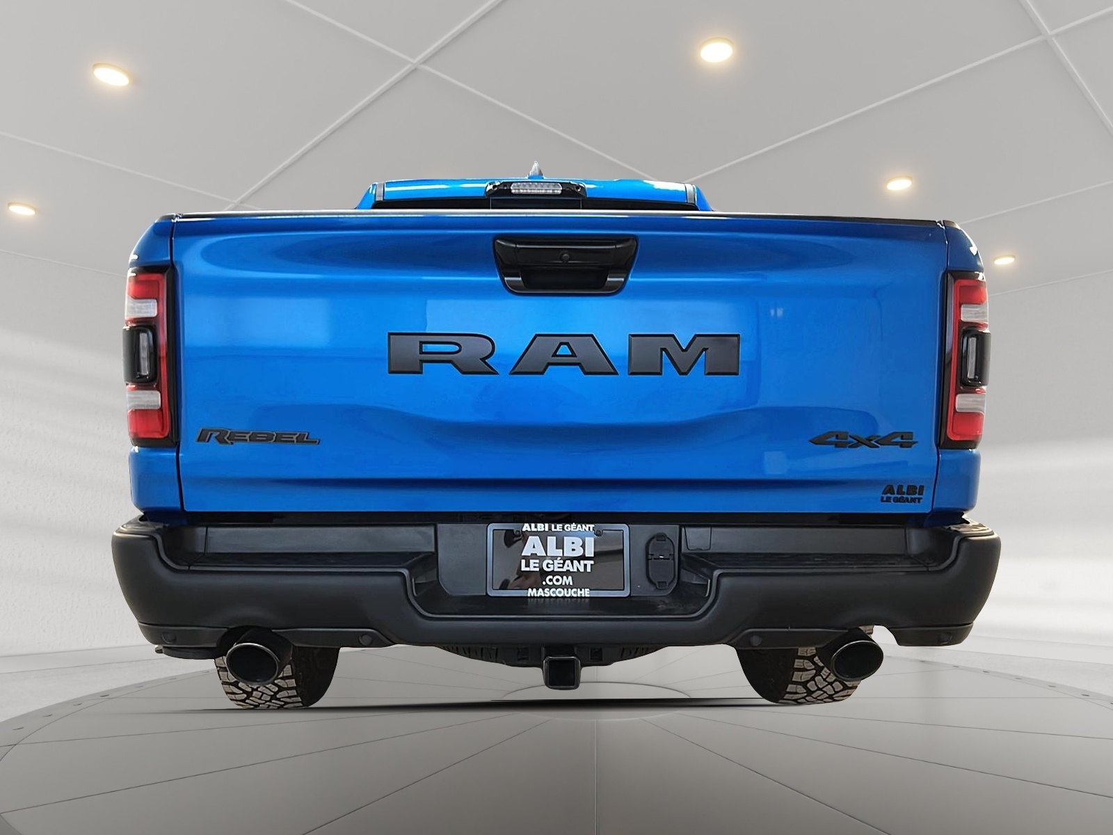 RAM 1500 REBEL NIGHT 5.7L eTORQUE CREW CAB CUIR TOIT 4X4 2023 - image #5