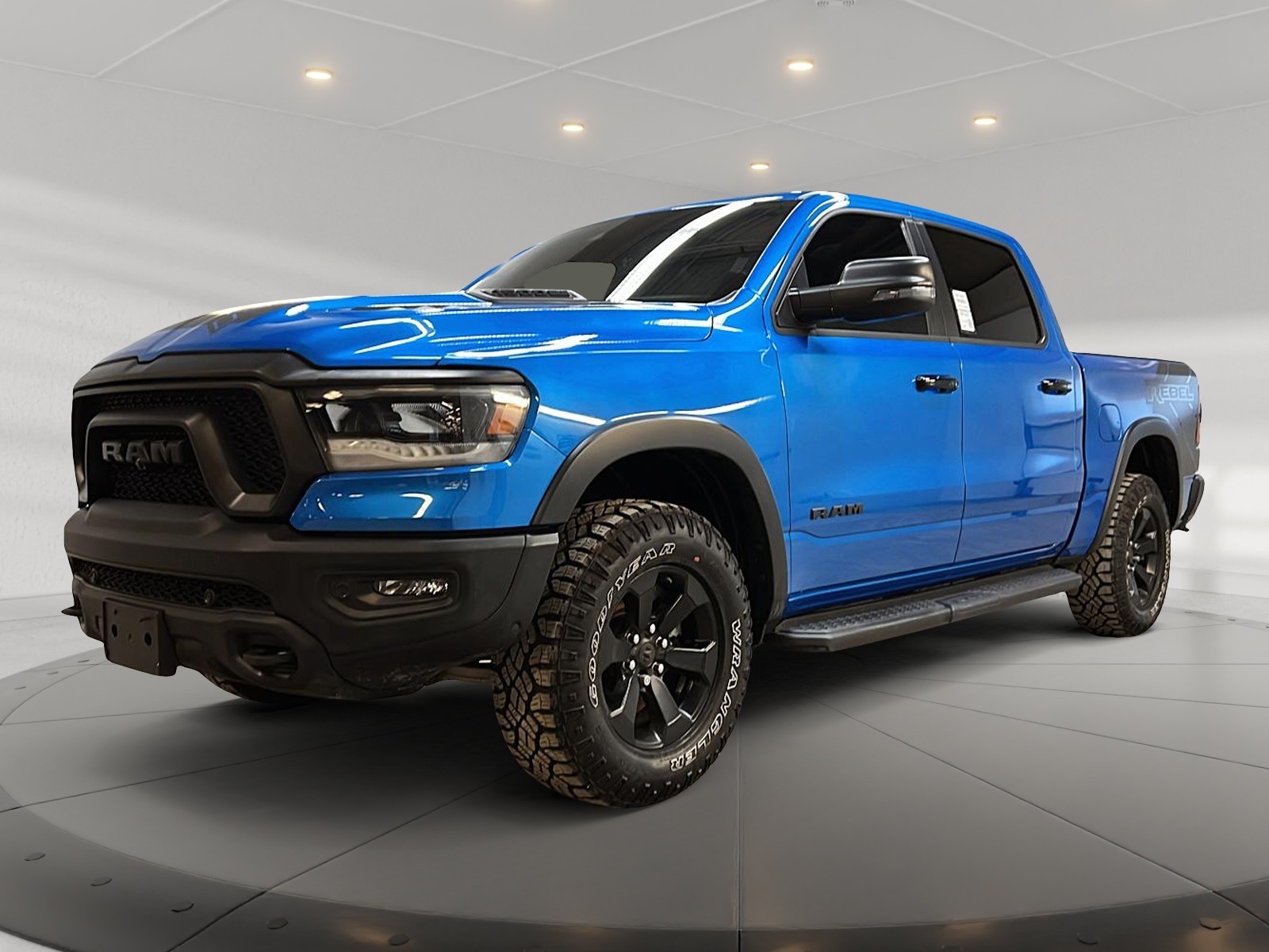 RAM 1500 REBEL NIGHT 5.7L eTORQUE CREW CAB CUIR TOIT 4X4 2023 - image #1