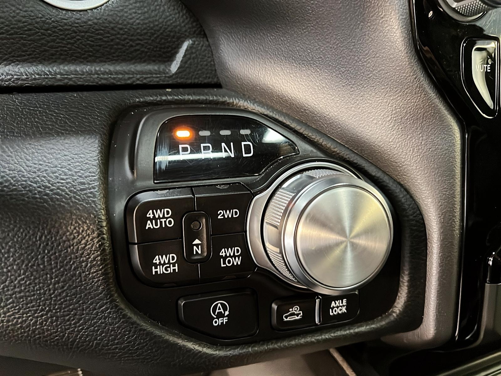 RAM 1500 REBEL NIGHT 5.7L eTORQUE CREW CAB CUIR TOIT 4X4 2023 - image #14