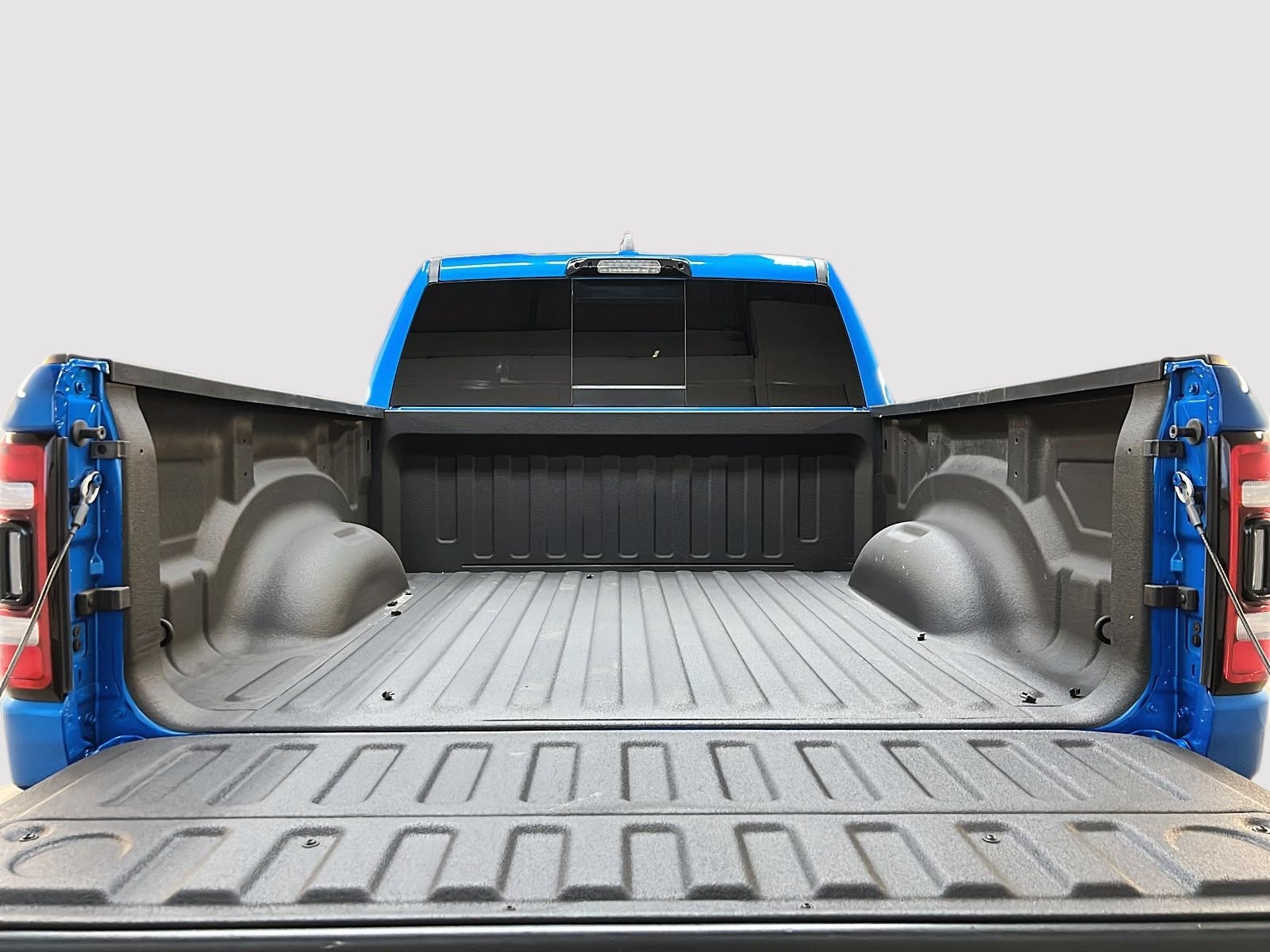 RAM 1500 REBEL NIGHT 5.7L eTORQUE CREW CAB CUIR TOIT 4X4 2023 - image #13
