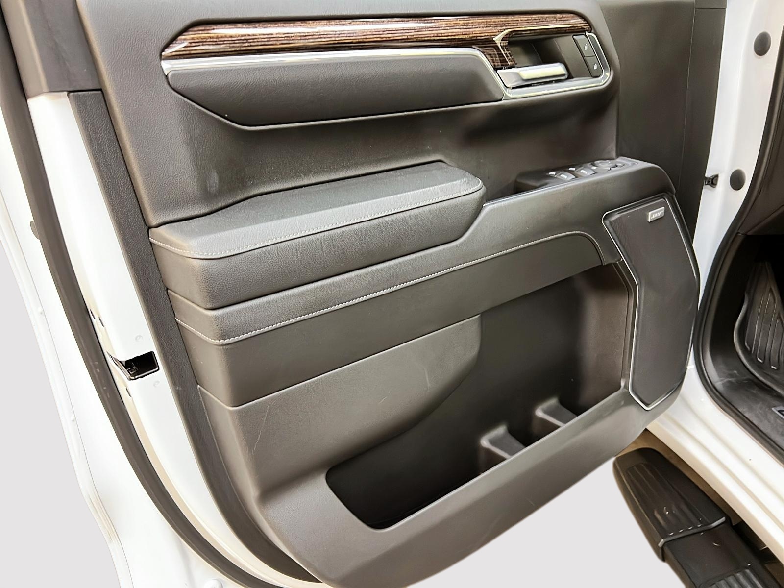 GMC Sierra 1500 ELEVATION X31 CREW CAB 4X4 2023 - image #22