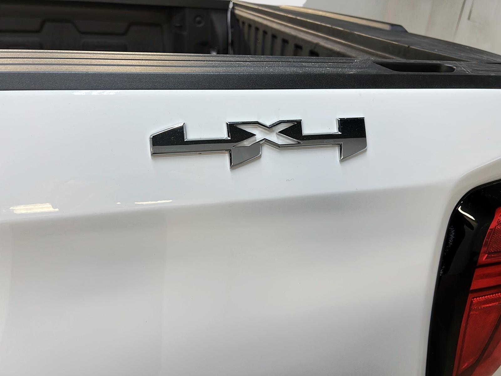 GMC Sierra 1500 PRO EDITION GRAPHITE CREW CAB 4X4 2023 - image #23