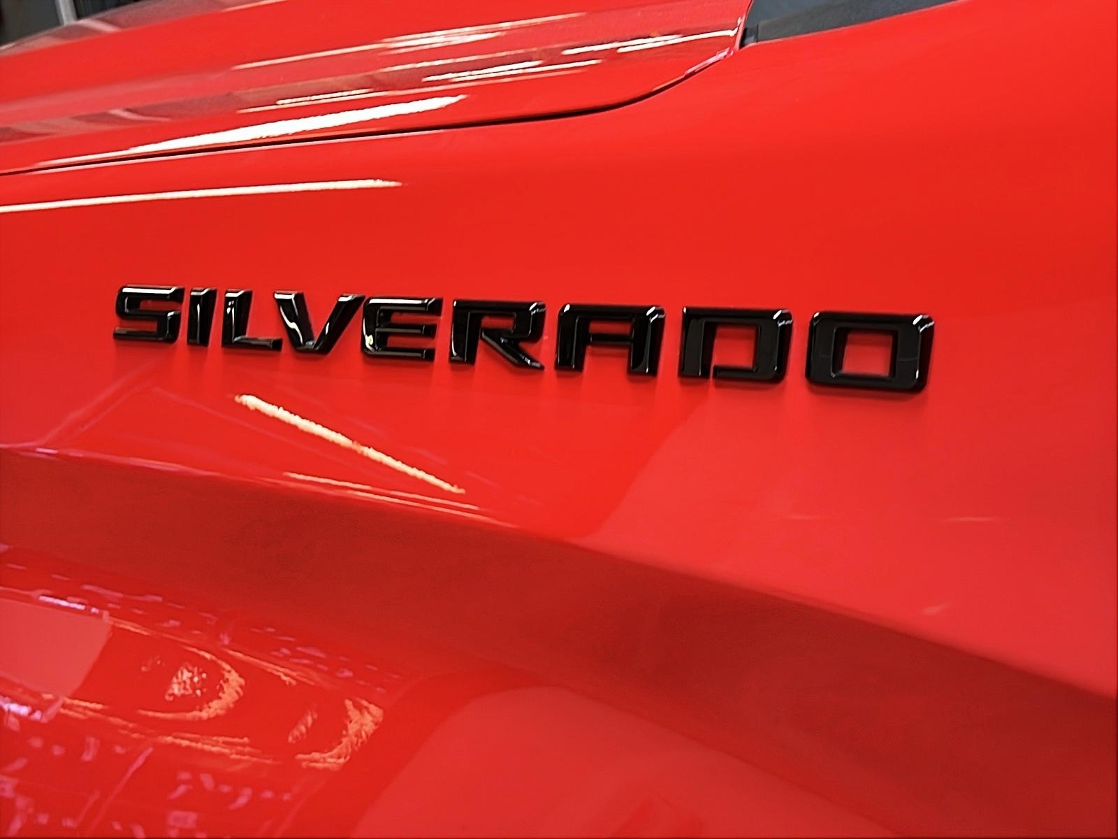Chevrolet Silverado 1500 CUSTOM EDITION RALLY CREW CAB 4X4 2023 - image #23