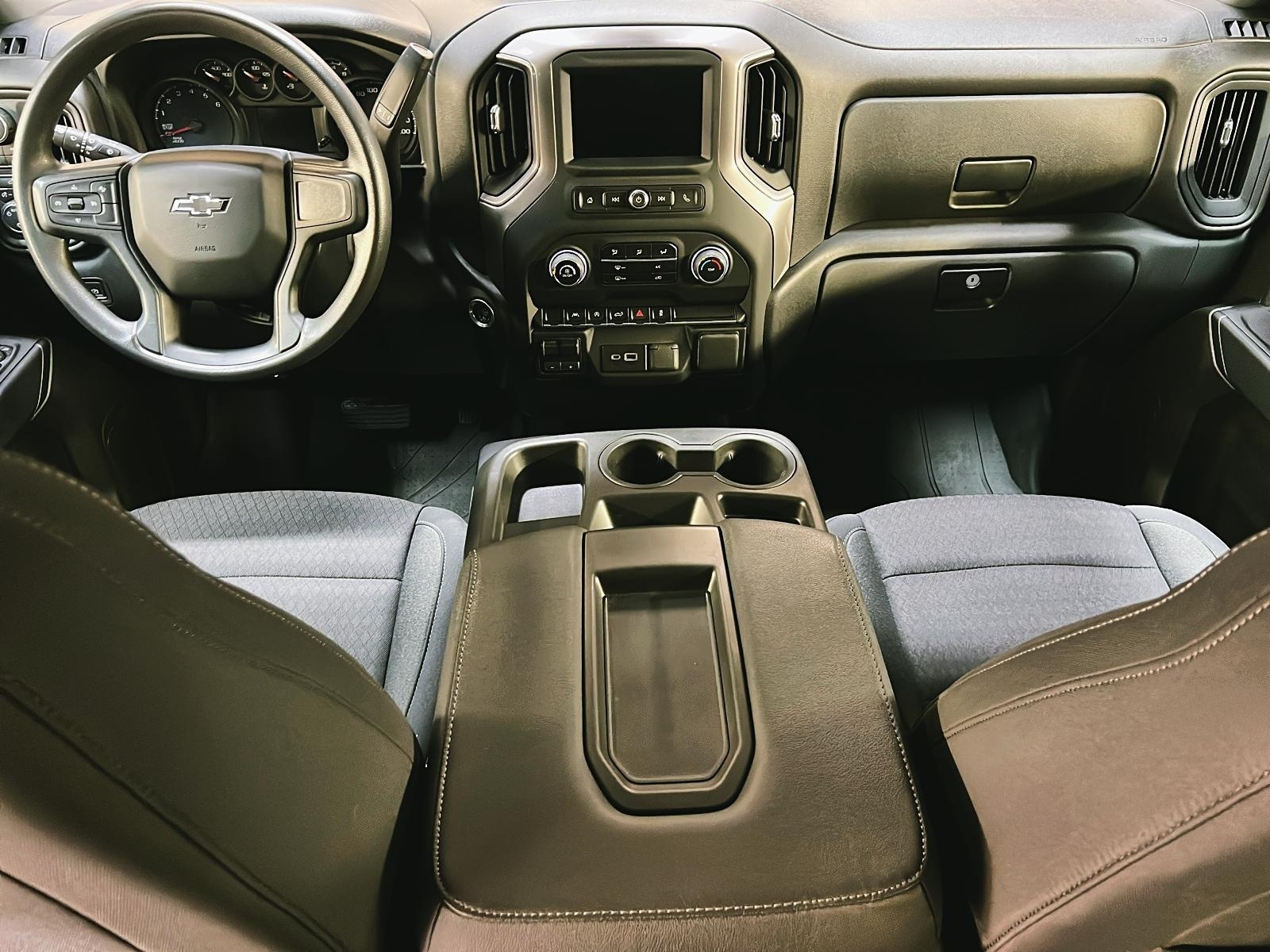 Chevrolet Silverado 1500 CUSTOM EDITION RALLY CREW CAB 4X4 2023 - image #10