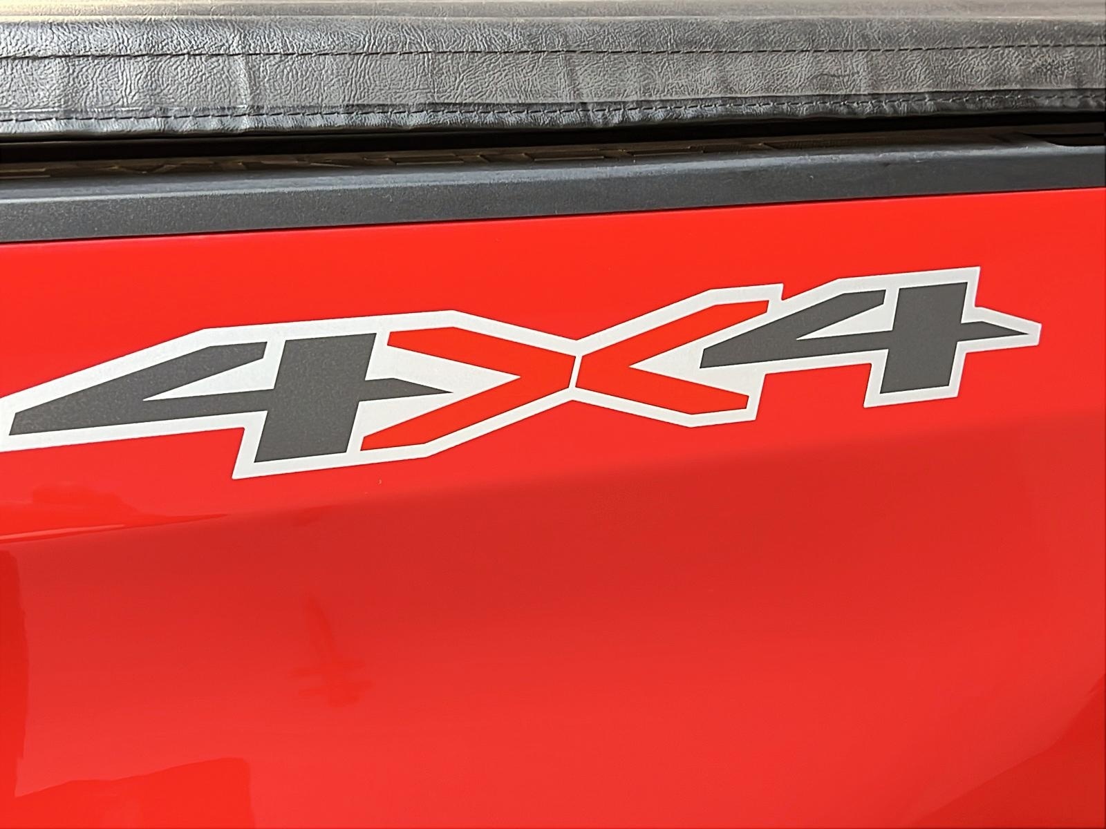 Chevrolet Silverado 1500 CUSTOM EDITION RALLY CREW CAB 4X4 2023 - image #24