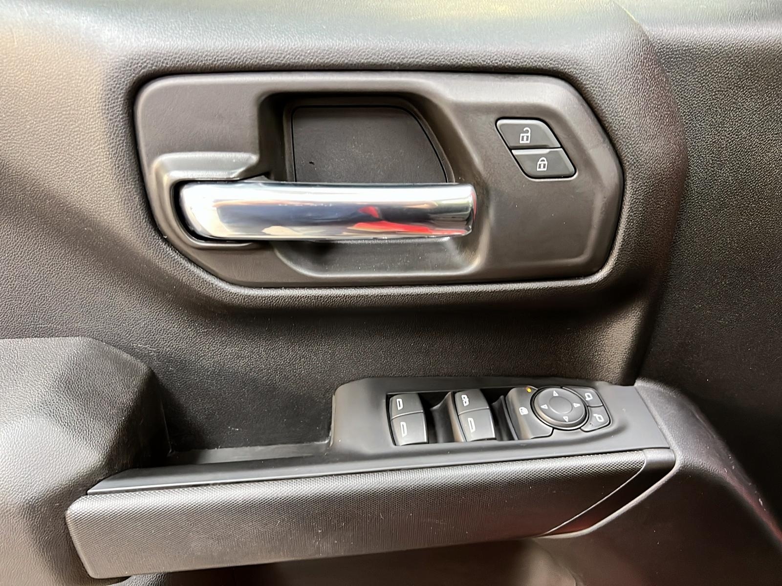 Chevrolet Silverado 1500 2023 - Image #20