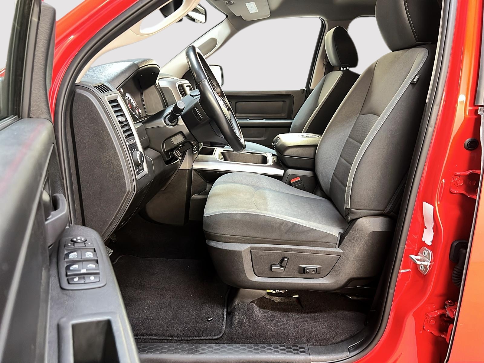 RAM 1500 Classic 2023 - Image #7