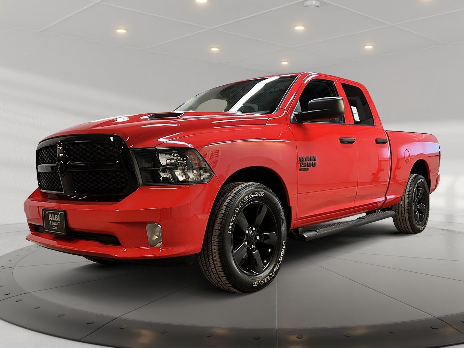 RAM 1500 Classic 2023 - Image #1