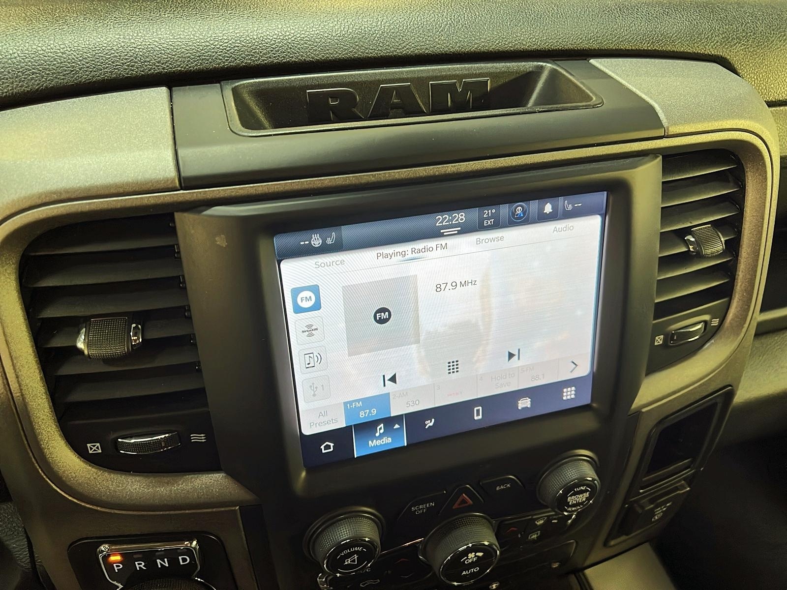 RAM 1500 Classic 2023 - Image #15
