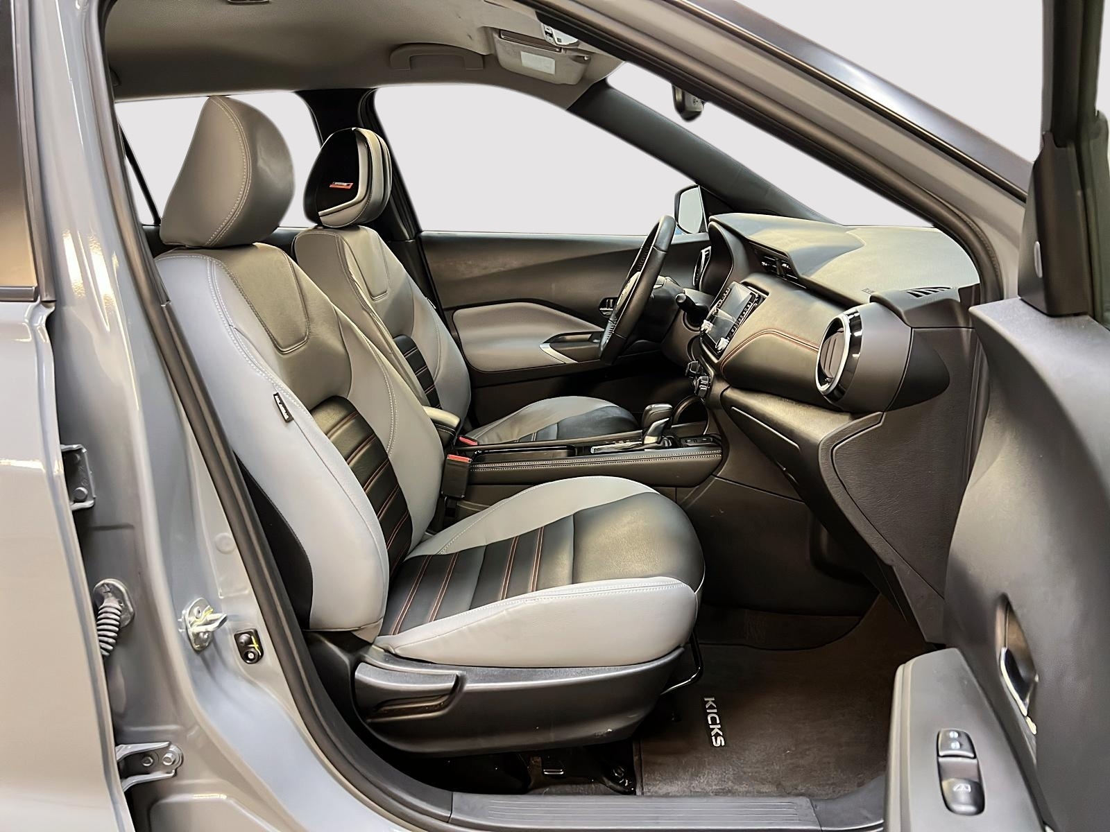 Nissan Kicks SR PREMIUM CUIR 2023 - image #8