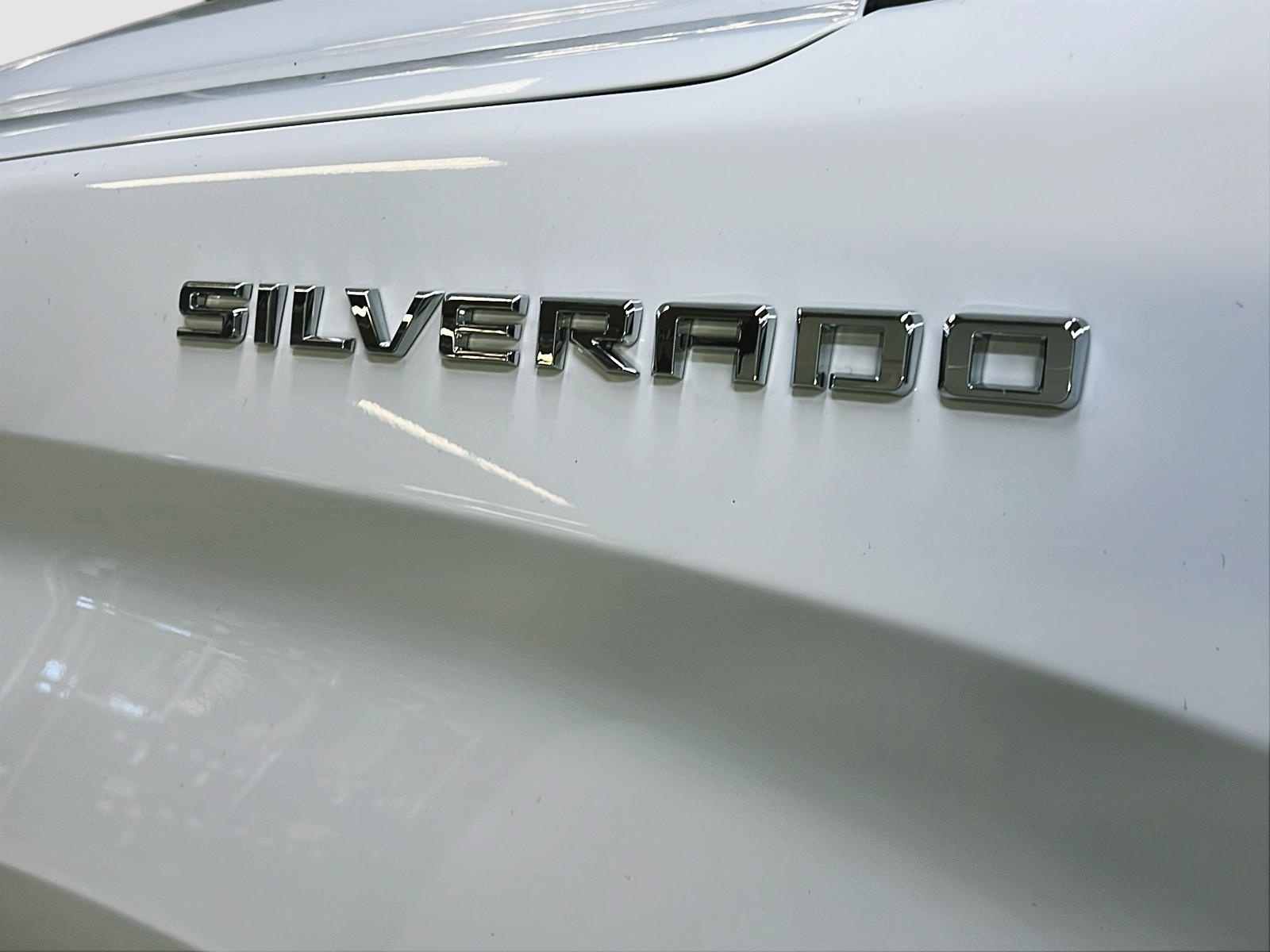 Chevrolet Silverado 1500 WT GR VALEUR CREW CAB 4X4 2023 - image #21