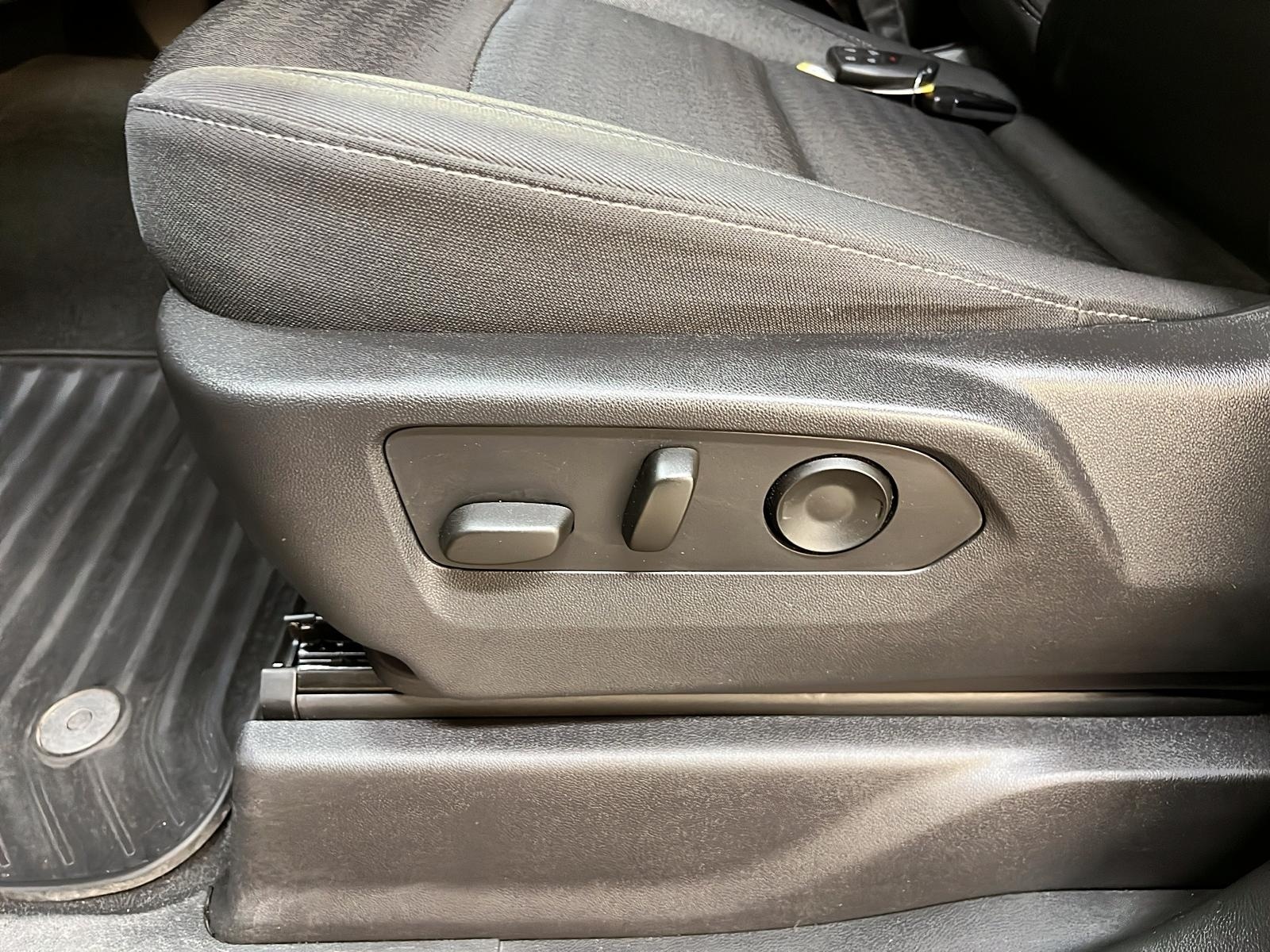 Chevrolet Silverado 1500 CUSTOM CREW CAB 4X4 2023 - image #21