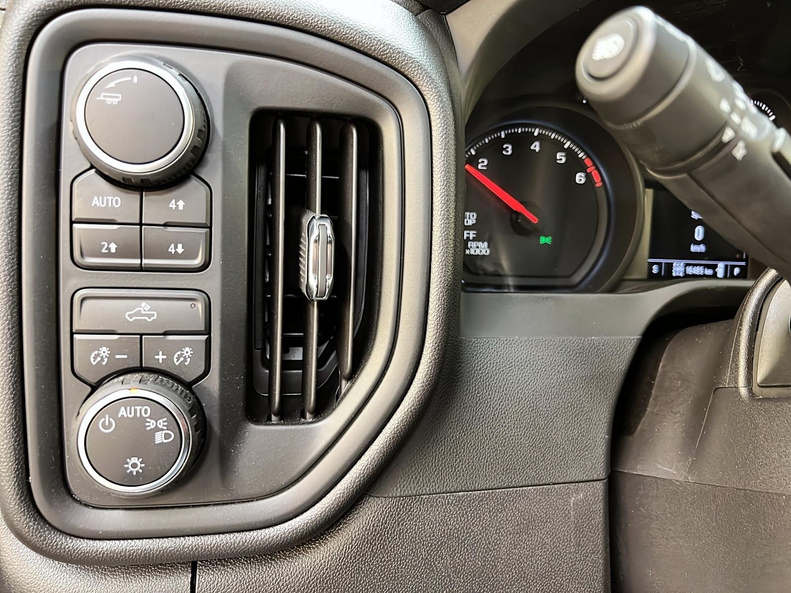 Chevrolet Silverado 1500 2025 - Image #19