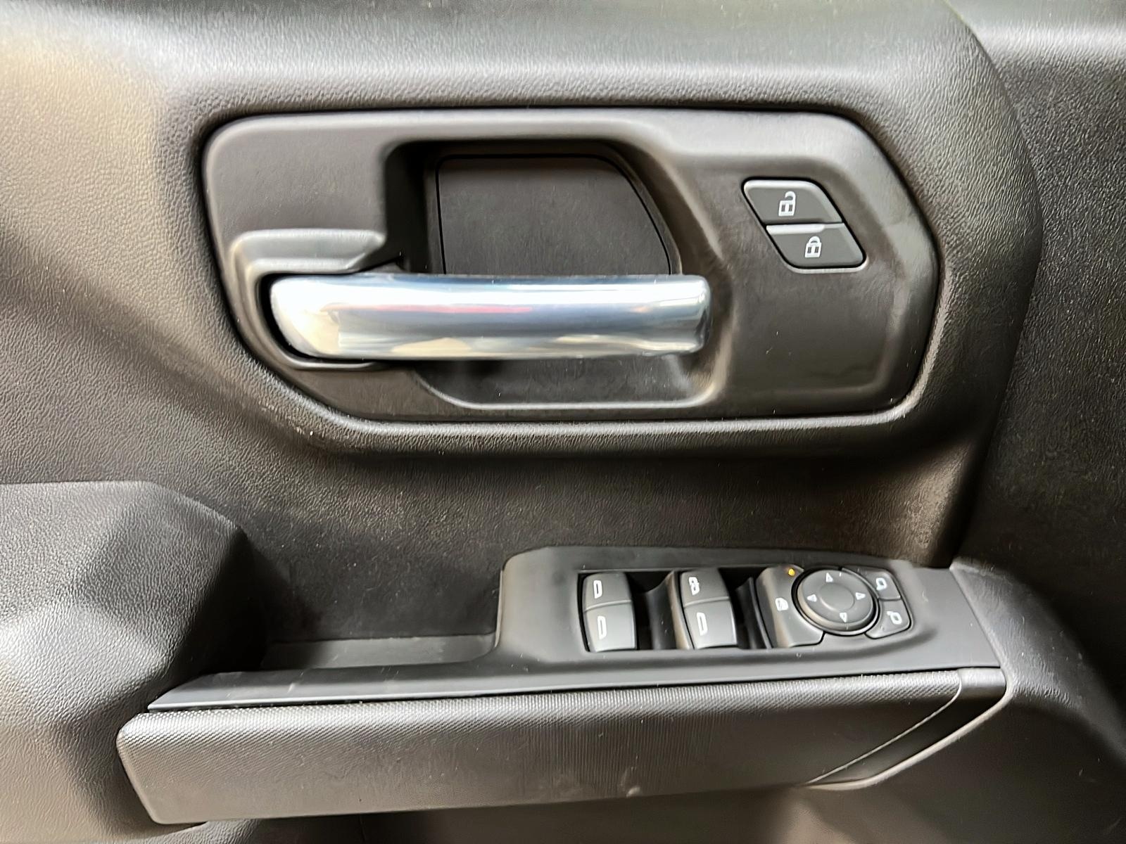 Chevrolet Silverado 1500 2023 - Image #20